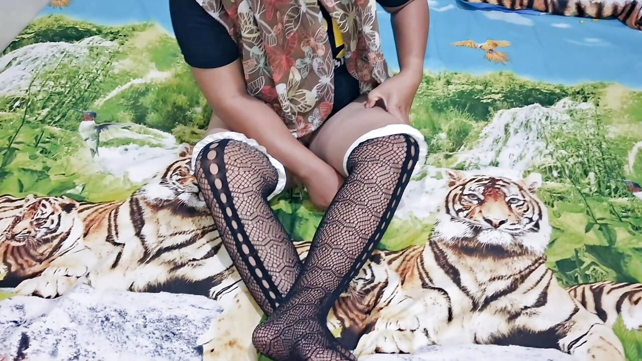 Hijab Girl Fishnet Stockings Doggy & Missionary - Indonesian Real Couple Homemade