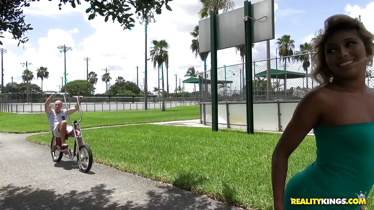 Reality Kings - Sexy Ally Berry & Sean Inspect a Lowrider Bike Before Moving Into the Park for a Quick Fuck