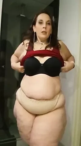 statuesque bbw