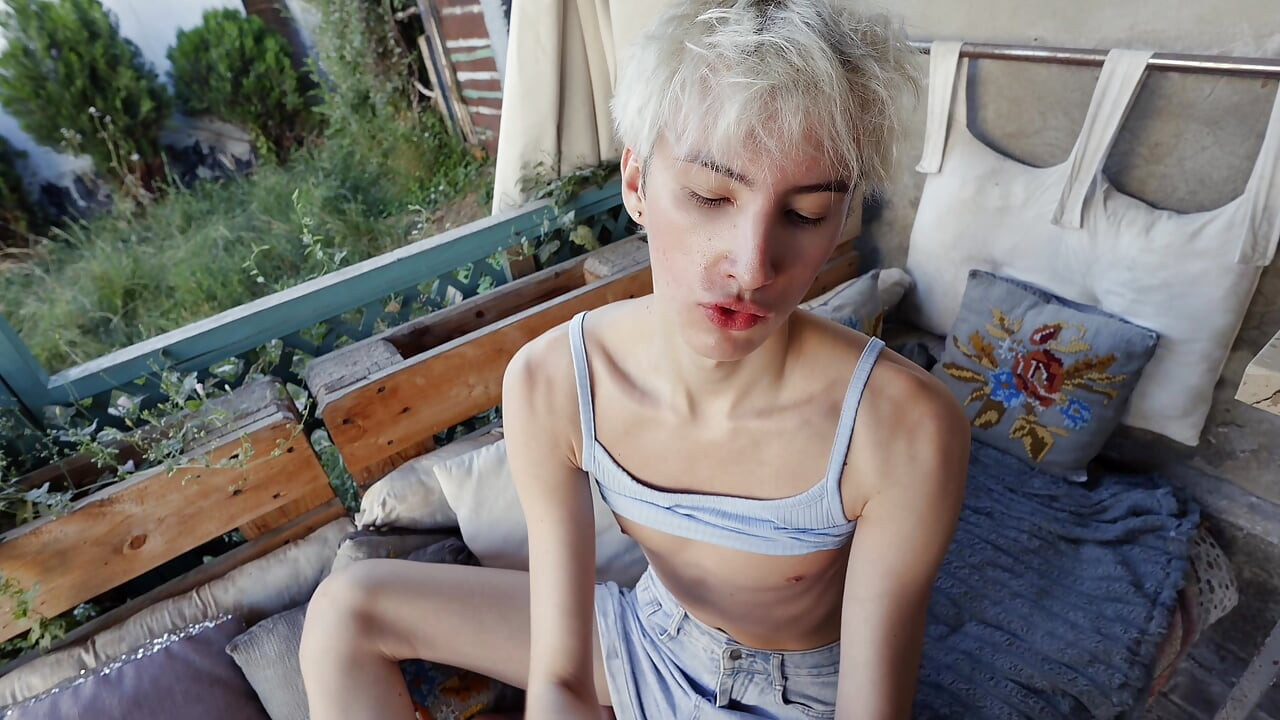 I Sucked My Stepfather's Cock Outside and Took His Cock in My Hole