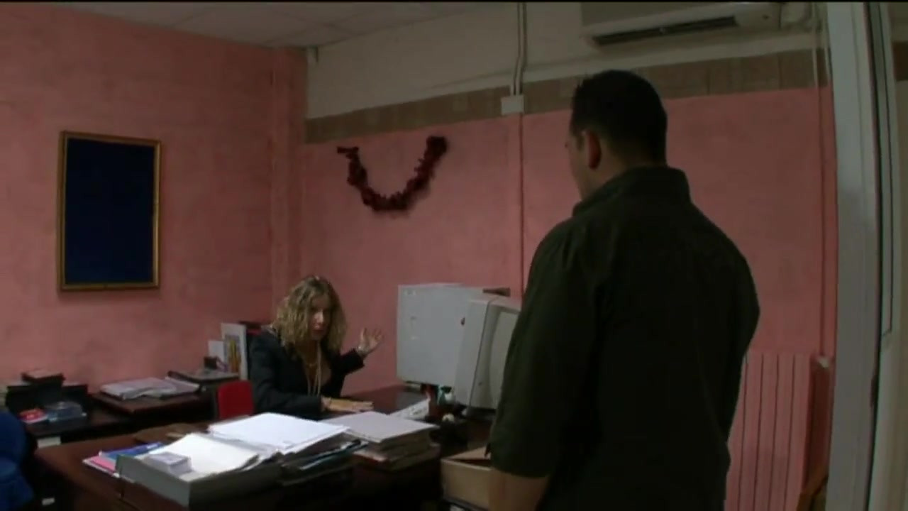 一部以粗荡的性爱为特色的视频