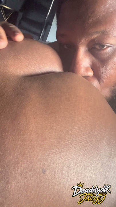 I love eating ass