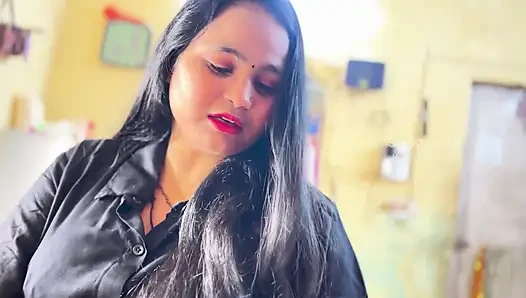 Delivery Boy Delivered More Than Just Food to Beautiful Madam at Home