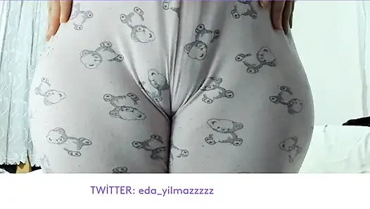 CAMEL TOE – MASTURBATION IM PYJAMA – TÜRKISCHE PORNOGRAFIE – TÜRKISCHE MILF