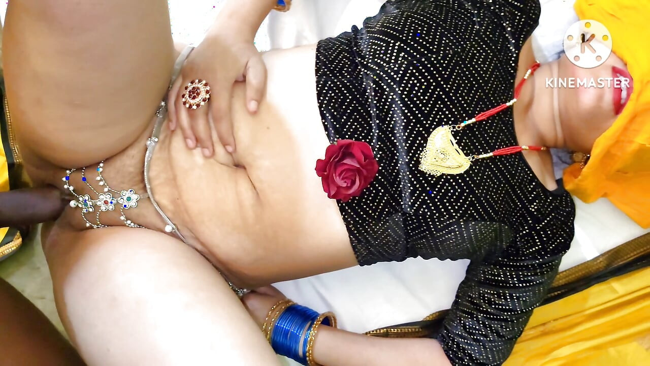 Gulab wali bhabhi ki apne malik ke bete se chudai