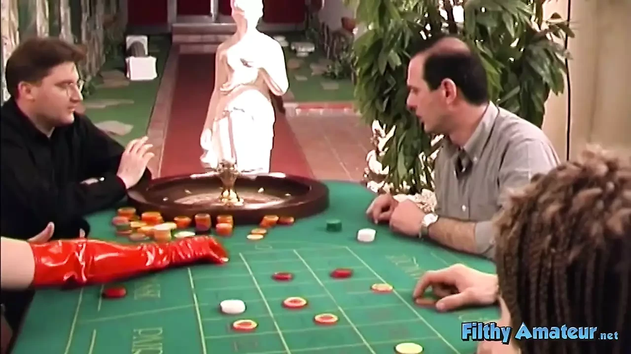 Poker-nacht mit verdorbenheit