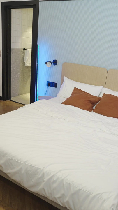 4K Walking Naked Barefoot Full Body Around Tidying up Room