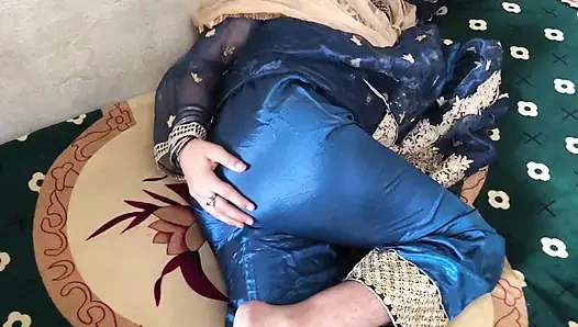 Desi Pyasi Bhabhi Ka Secret Hardcore Sex With Boyfriend  Indian Housewife Ko Choda Hard | Full HD"