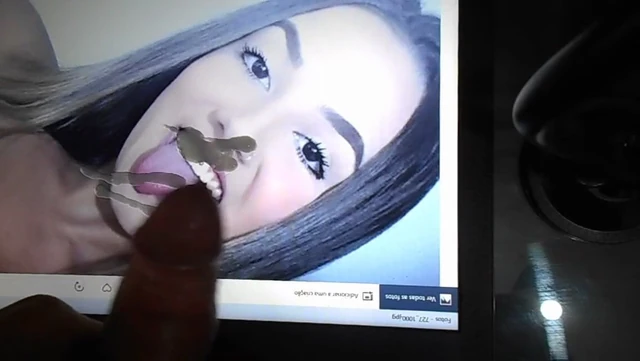 Julia Barreto tomando porra na cara