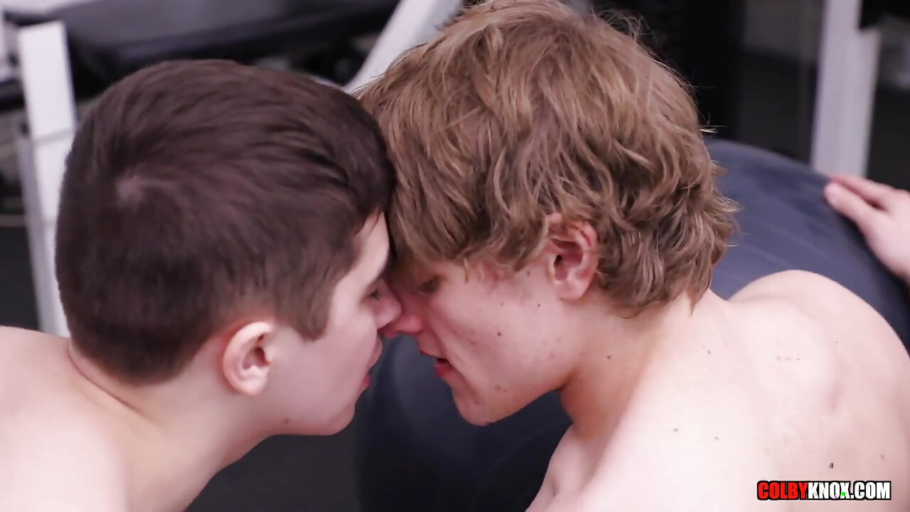 Robin and Eli Flip-flop -bareback-