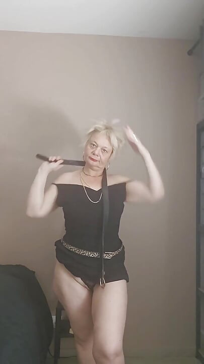 Ta MILF Mûre Et Salope Attend Ta Grosse Bite.