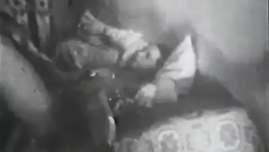 Wife Fucked by her Husband (1940s Vintage)