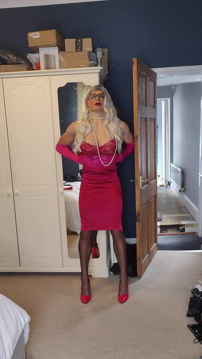 Feeling hot in my red dress ️