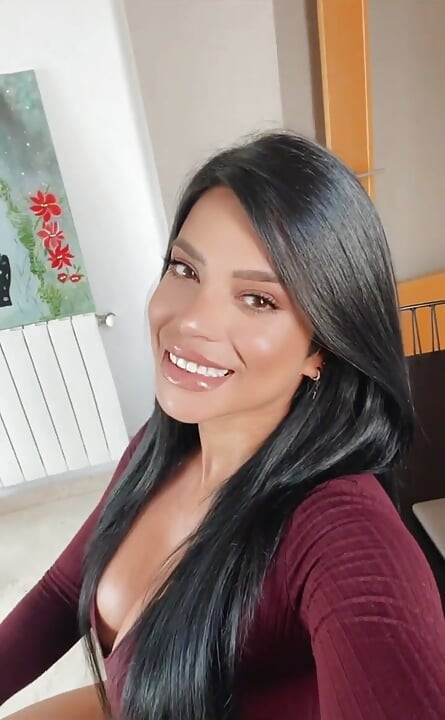 Îți place părul meu negru?