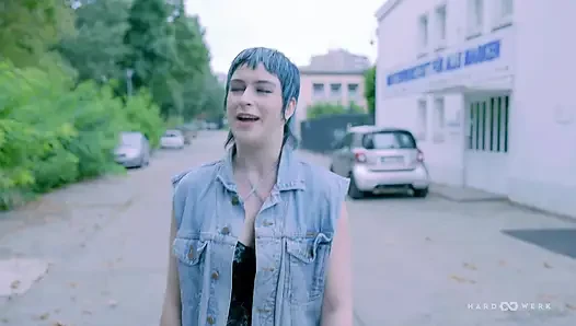 Попросите меня, отшпили Фрею