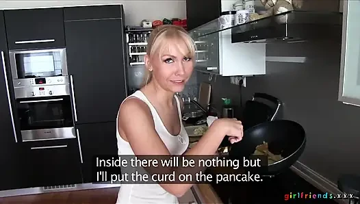 Girlfriends XXX - лесбийская пара делает перерыв от кулинарии к Bang