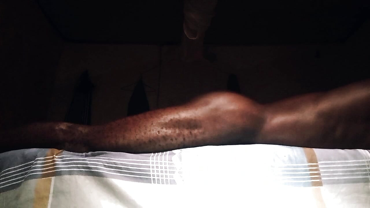 Video.Guru Innocently humping bed ends up with cummin and squirts your ex oh the other side