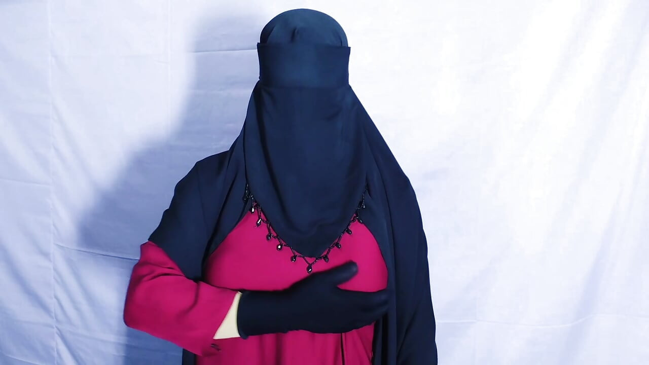 Bengalli güzel ev hanımı ofis patronuyla seks yapıyor