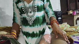 Ibu-ibu hot india lagi asik nyepong kontol sampai dicrot di mulut