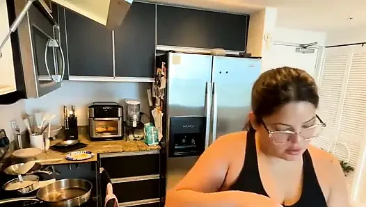 Live Stream with Dani Valentina