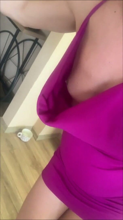 I'm braless in public | Clip 1