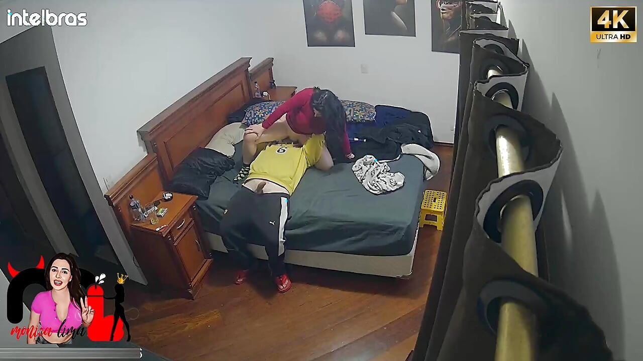 The Ifood Delivery Man Filled My Ass with Cum and the Cuckold Cleaned Everything!