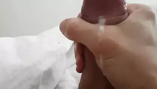 Petite branlette matinale