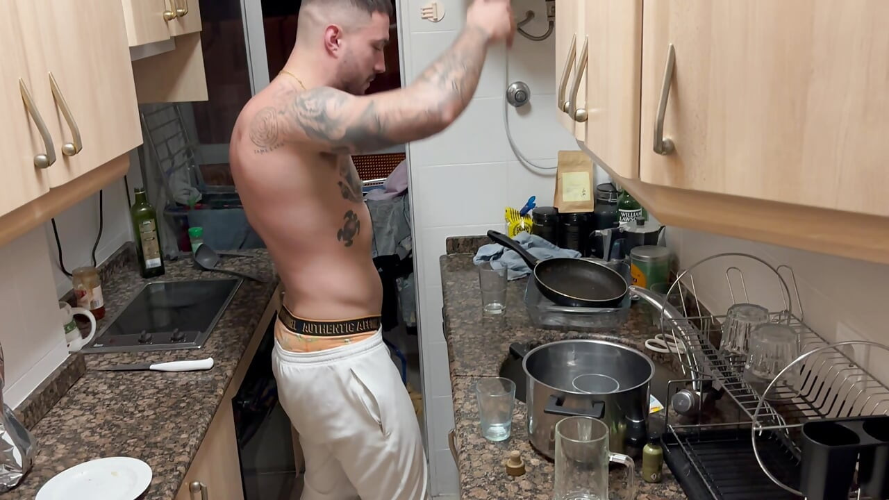 Horny Teens Raul Y Brady Bud Have a DP Threesome with Their Latina Roommate