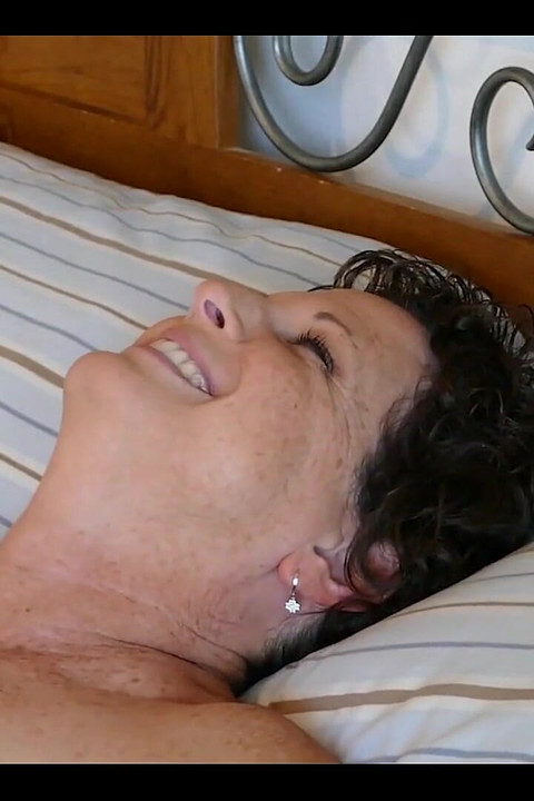 Menggoda dan berujung ngocok kontolku sampai aku mohon untuk datang. Dapatkah Kamu Menghitung Berapa Banyak Orgasme yang Saya Miliki?