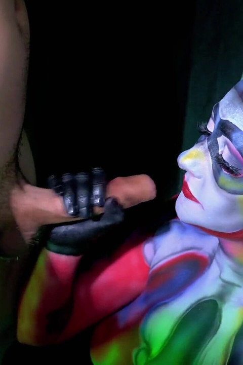 Harley Quinn daje Puddinu najbolju BJ boju za tijelo