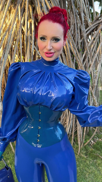 Party in paradise on Fetilicious Fans