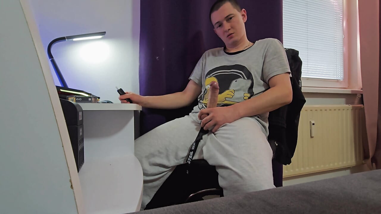Horny Morning. Reaching Orgasm While Watching Porn