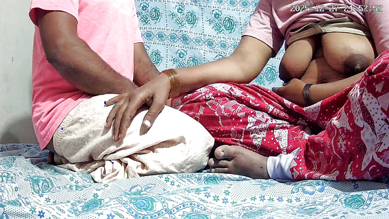 Mi hermanastra entra a mi habitación sin previo aviso ... y terminamos follando duro 5