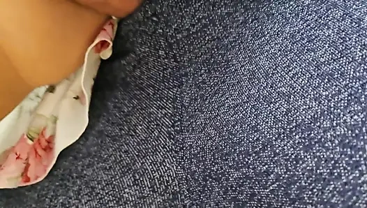 Omg!! Cewek ini hampir ketemu kalau lagi ngentot kontol orang asing di metro