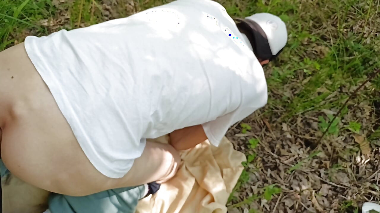 נתפסנו בגן עם זיון חם!