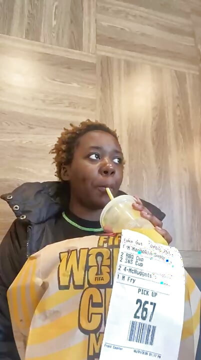 Público Mcdonald's Mukbang