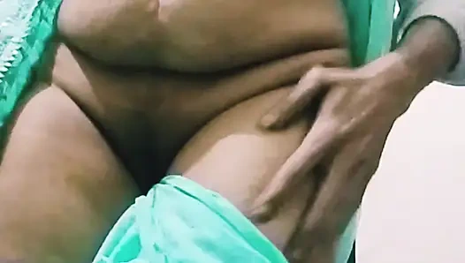 Неверную жену соседа, возбужденную киску жестко трахают