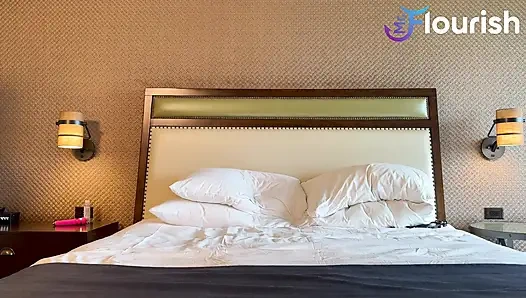 Daphne и Mrflourish рандеву в Студенческом вокзале