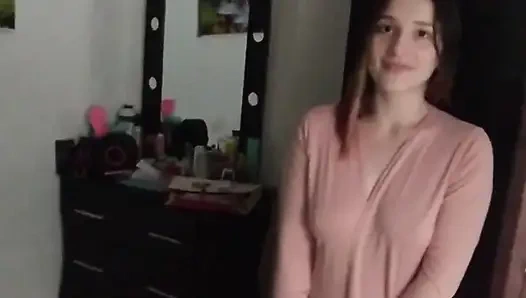 THE GIRL PREFERS TO PAY THE RENT WITH HER BODY THAN WITH EDINERO PART 1