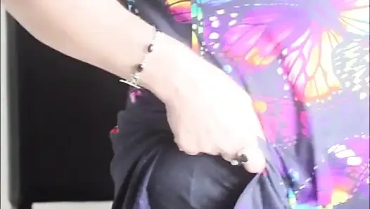 Haydee Holds Open Ass