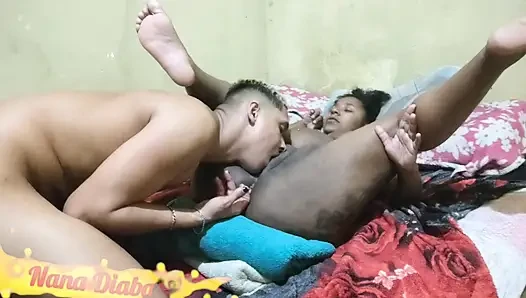 Istriku yang tersayang minta dipijat pakai puting penuh susu