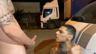 Estevão é fodido no estacionamento