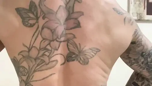 Hol dir eine fitness-mami, die es liebt, nackt zu werden und zu ficken