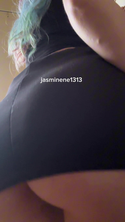 Fată slabă adoră munca cu curul... 60% OFF pe Onlyfans mea.. Alătură-te astăzi