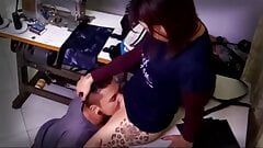 Alizz kat-職場でセクシーな上司が昇給のために犯される-本物のカメラ