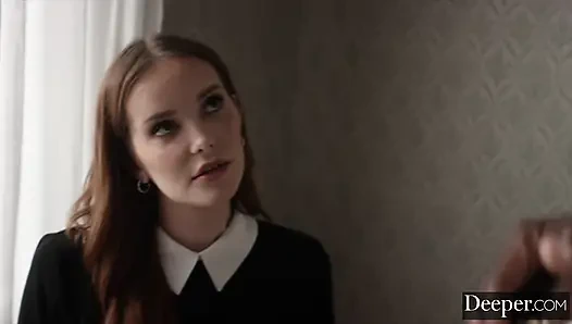 Lebih. Memek sempit chloe foxxe si cewek hot rambut merah dientot habis-habisan sama kontol besar pria kulit hitam