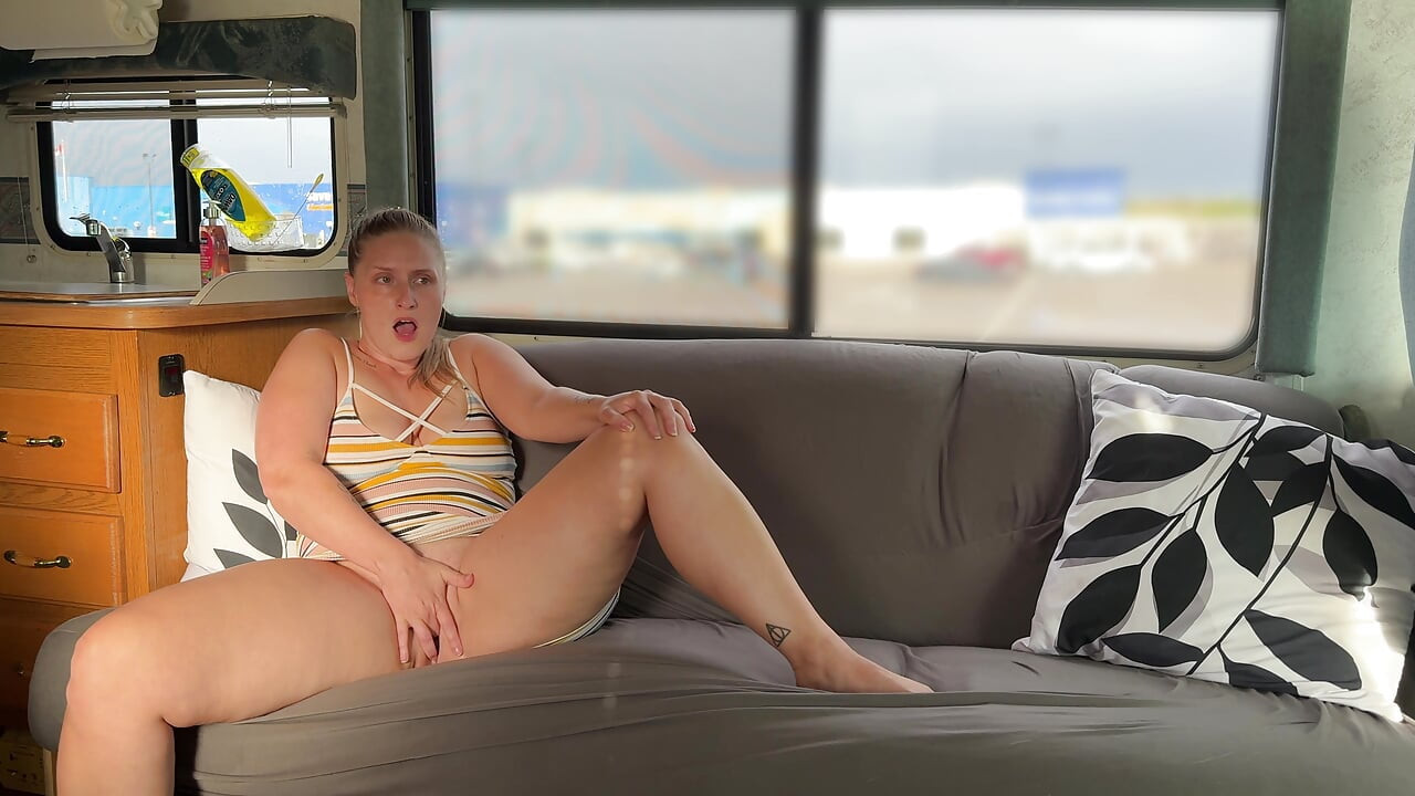 Cumming In Public: Solo Parking Lot Finger Fuck