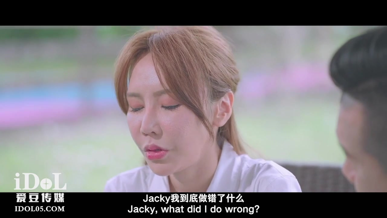 热辣性爱 - 丰满的亚洲素人在下班后享受性爱