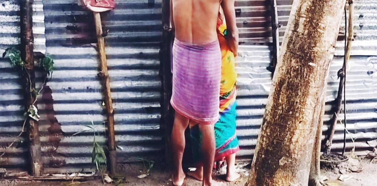 Big Tits Big Ass Desi Bhabi in Teen age Fucks Devar in outdoor Rainy season.