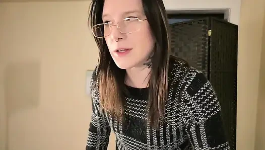 Stiefmutter begrüßt dich zu hause